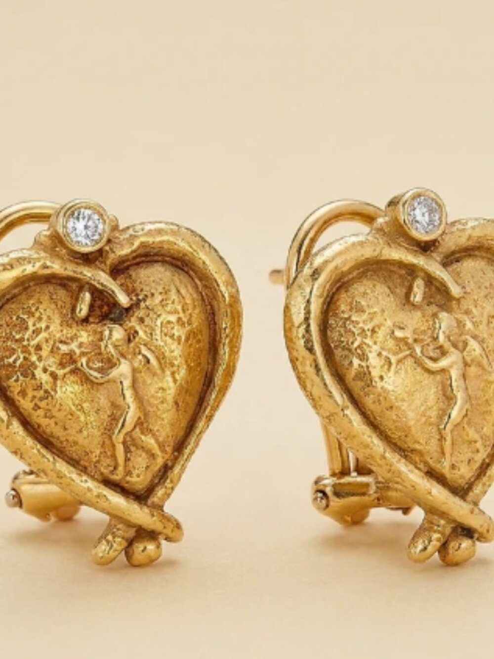 18k Solid Yellow Gold Beautiful Etched Cherub Diamond Ear Clips